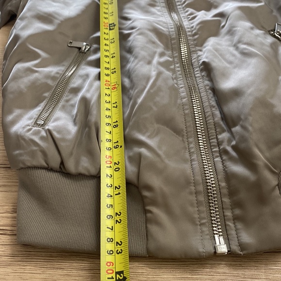 The Group BABATON, women’s bomber jacket, size XXS. W16 L23. - Picture 8 of 9